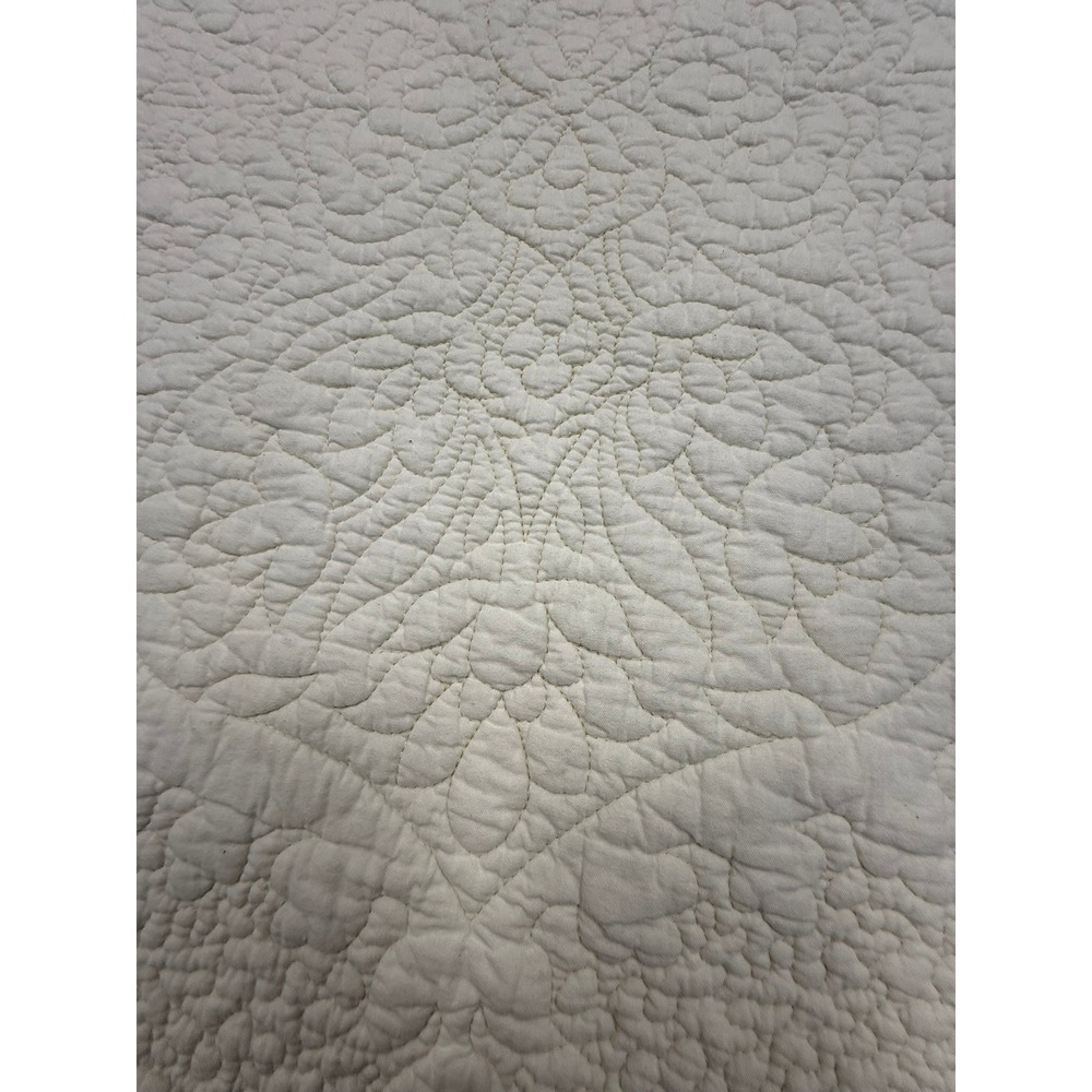 WestPoint Home White Cotton Floral Medallion Quilt King Size Bedspread 108x99